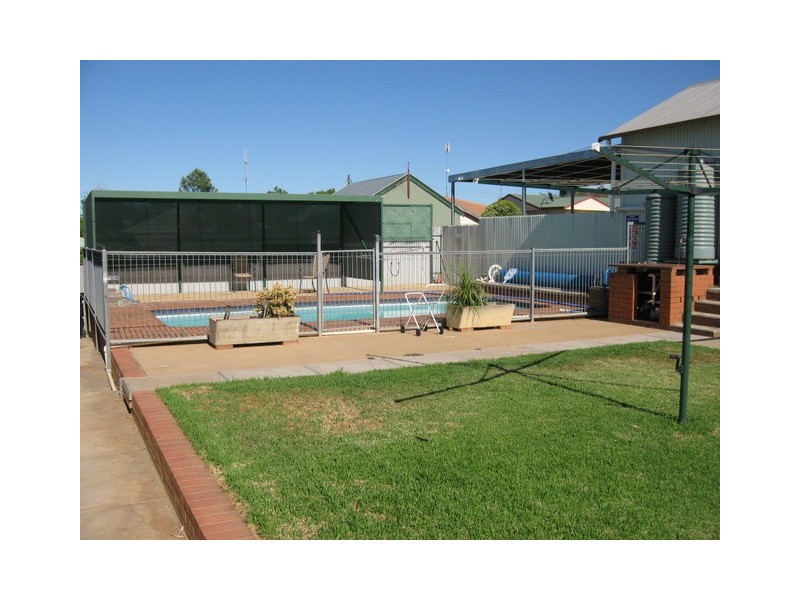 28 Wentworth St, Parkes NSW 2870