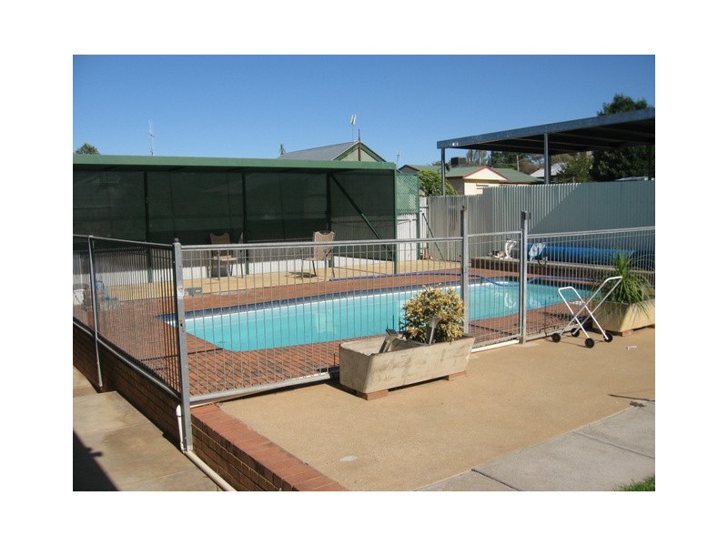 28 Wentworth St, Parkes NSW 2870