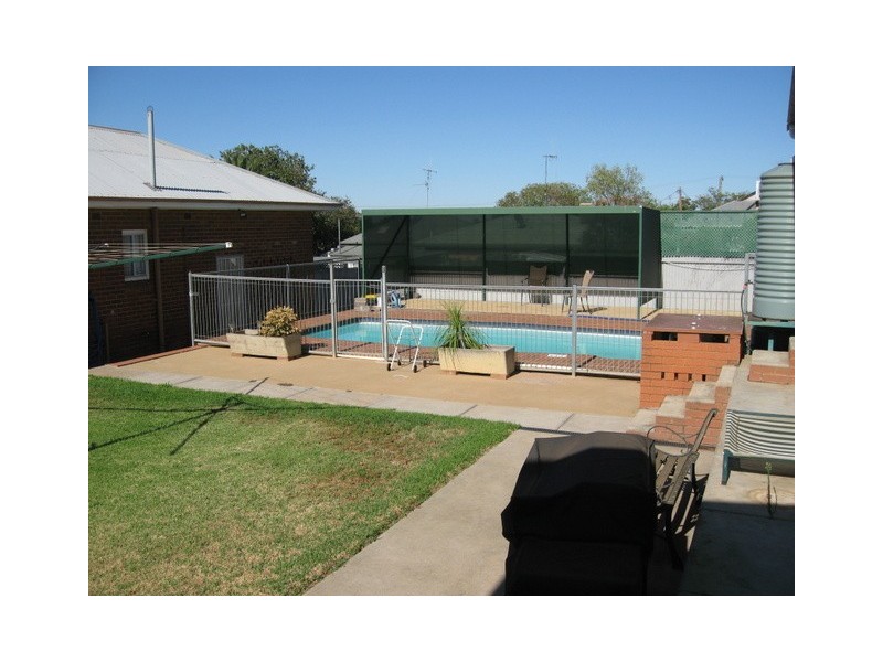 28 Wentworth St, Parkes NSW 2870
