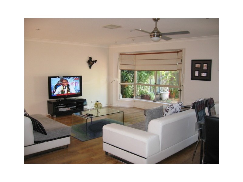 1/8 Cobden Place, Parkes NSW 2870