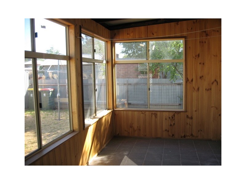 6 Close Street, Parkes NSW 2870