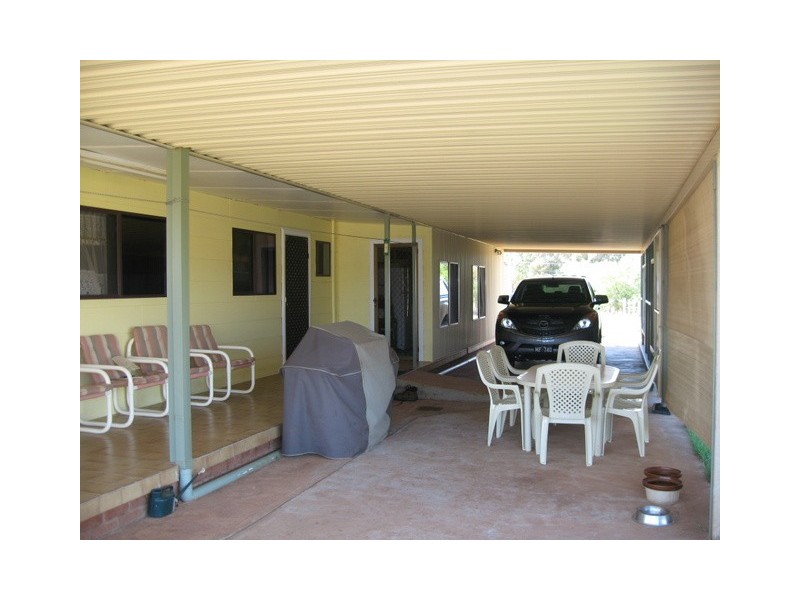 23 Tanks Road, Parkes NSW 2870