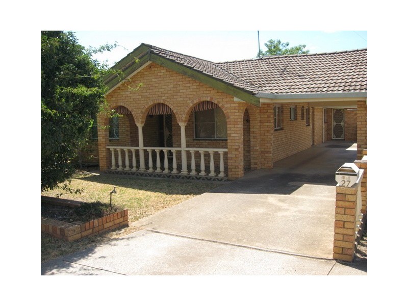 27 Mengarvie Road, Parkes NSW 2870