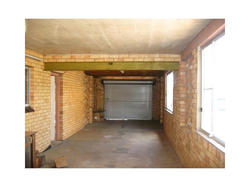 27 Mengarvie Road, Parkes NSW 2870
