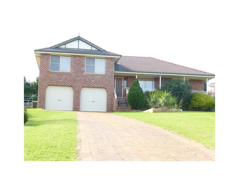 9 Glengowrie Close, Parkes NSW 2870
