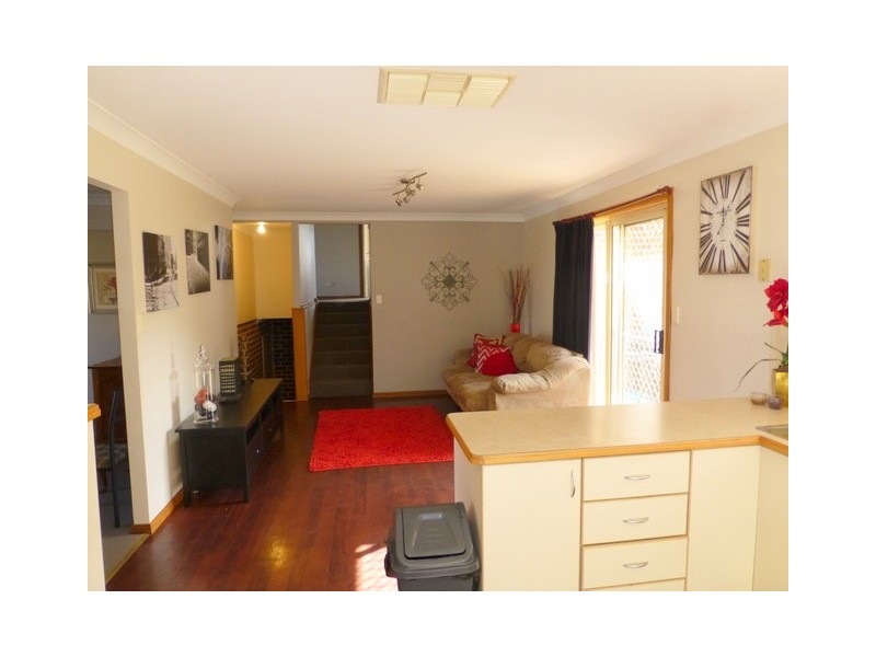 9 Glengowrie Close, Parkes NSW 2870