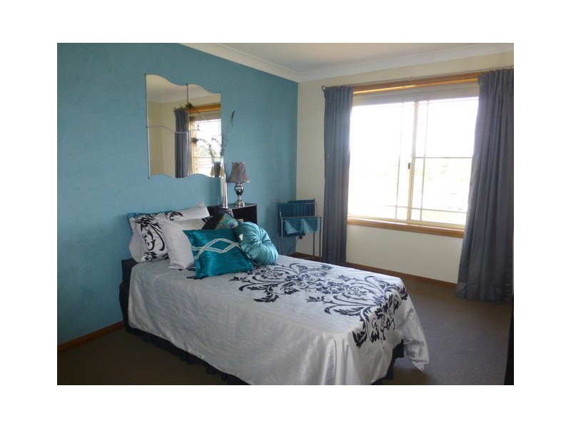 9 Glengowrie Close, Parkes NSW 2870