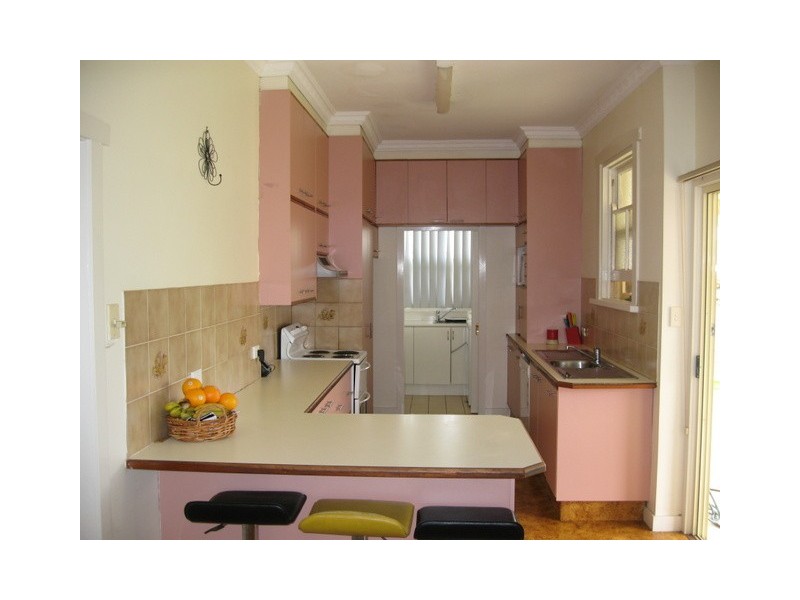 2 Cooke Street, Parkes NSW 2870