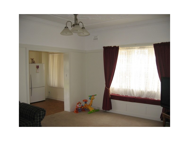 2 Cooke Street, Parkes NSW 2870
