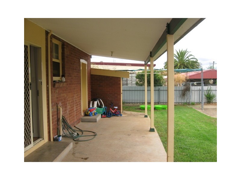 2 Cooke Street, Parkes NSW 2870