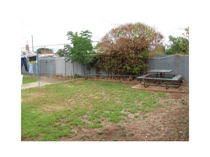 2 Cooke Street, Parkes NSW 2870