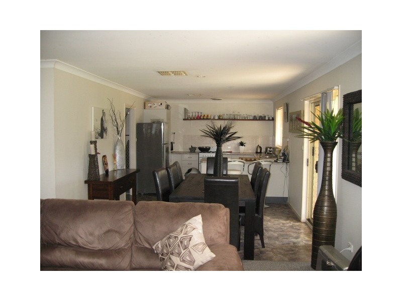 102 Dalton Street, Parkes NSW 2870