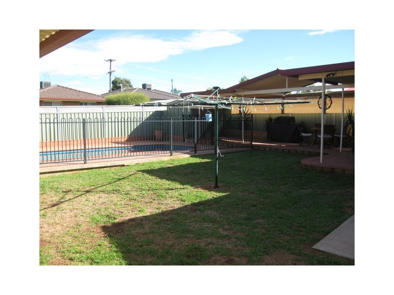 102 Dalton Street, Parkes NSW 2870