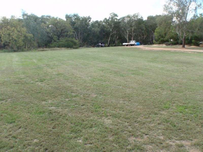 18 Billabong Crescent, Parkes NSW 2870