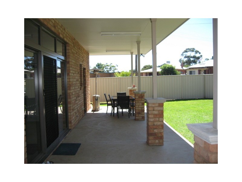 70 Dalton Street, Parkes NSW 2870
