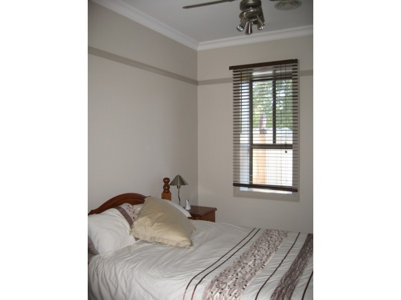 70 Dalton Street, Parkes NSW 2870