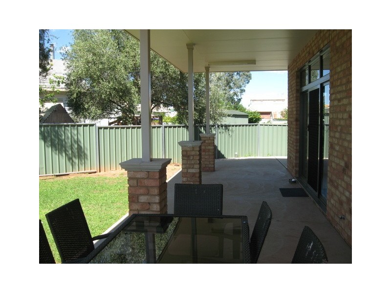 70 Dalton Street, Parkes NSW 2870