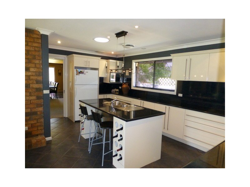 36 Lorking Street, Parkes NSW 2870