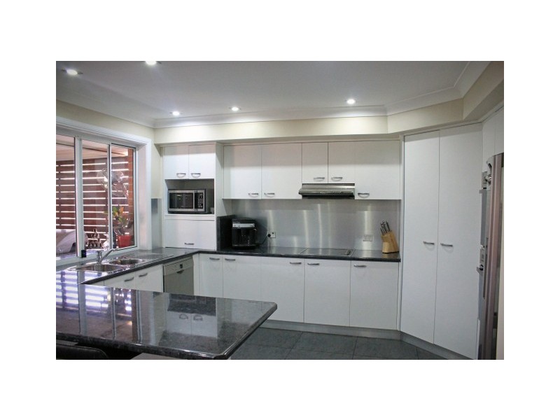 8 Dalley Street, Parkes NSW 2870