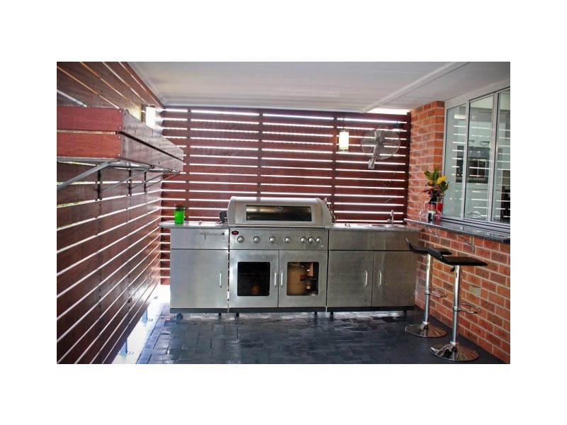 8 Dalley Street, Parkes NSW 2870