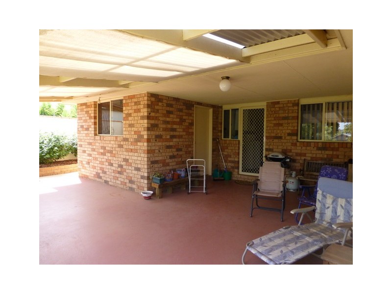 8 Russell Street, Parkes NSW 2870