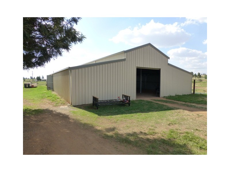 9 Dunns Lane, Parkes NSW 2870