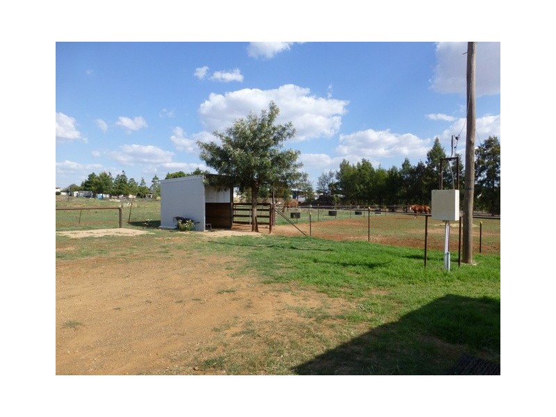 9 Dunns Lane, Parkes NSW 2870
