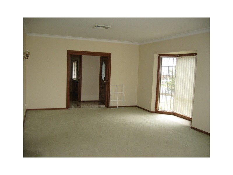 24 Caswell Street, Peak Hill NSW 2869