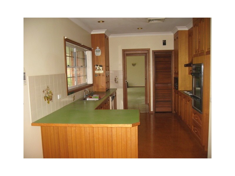 24 Caswell Street, Peak Hill NSW 2869