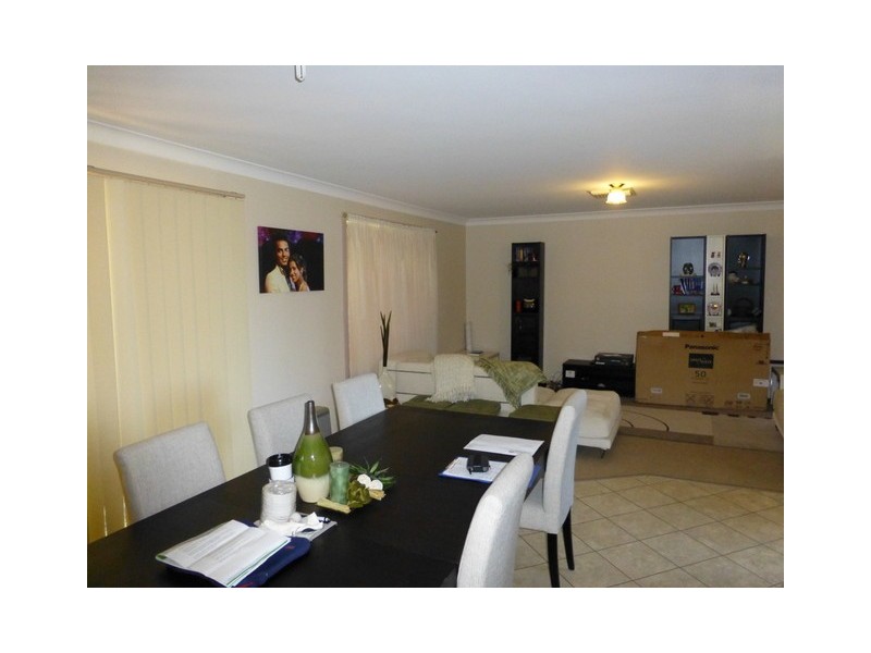 8 Ebelina Crescent, Parkes NSW 2870