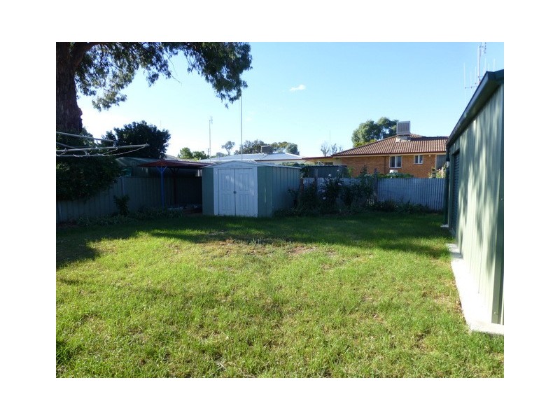 8 Ebelina Crescent, Parkes NSW 2870