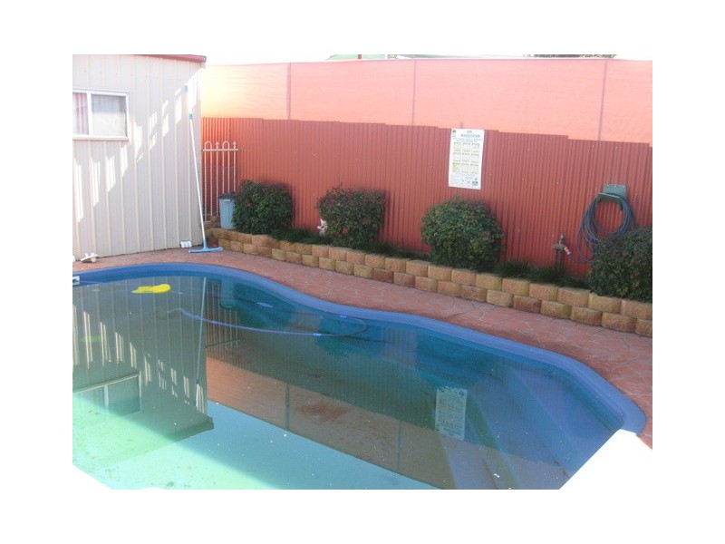 12 Hume Street, Parkes NSW 2870