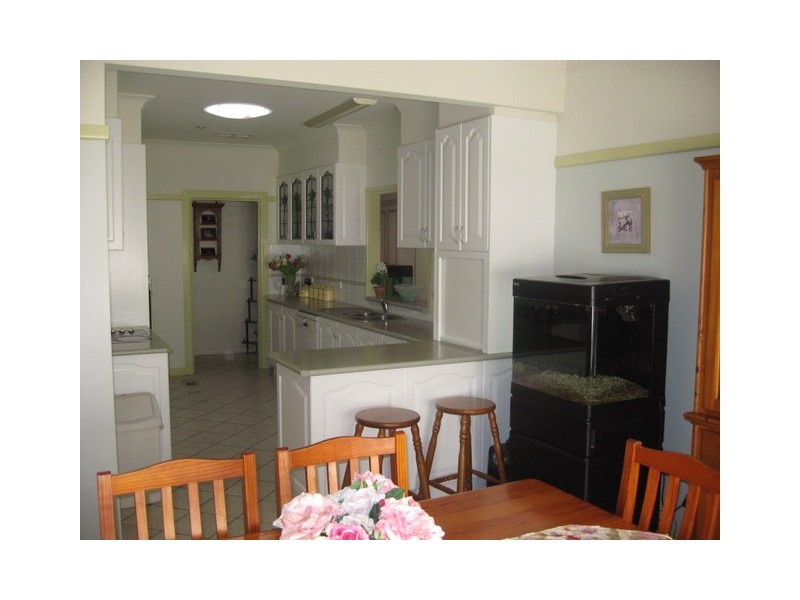 12 Hume Street, Parkes NSW 2870
