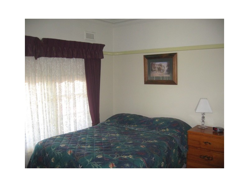 12 Hume Street, Parkes NSW 2870