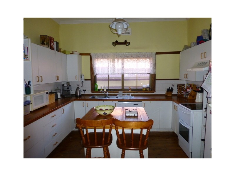 26 Weston Street, Parkes NSW 2870