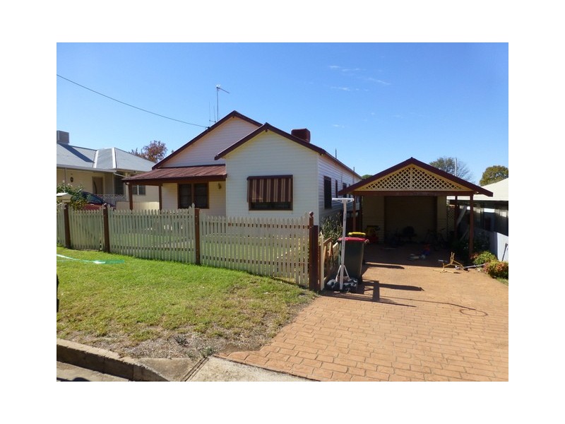 26 Weston Street, Parkes NSW 2870