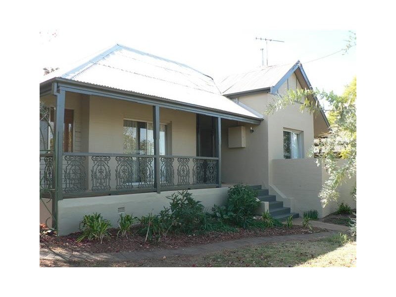 26 Gap Street, Parkes NSW 2870