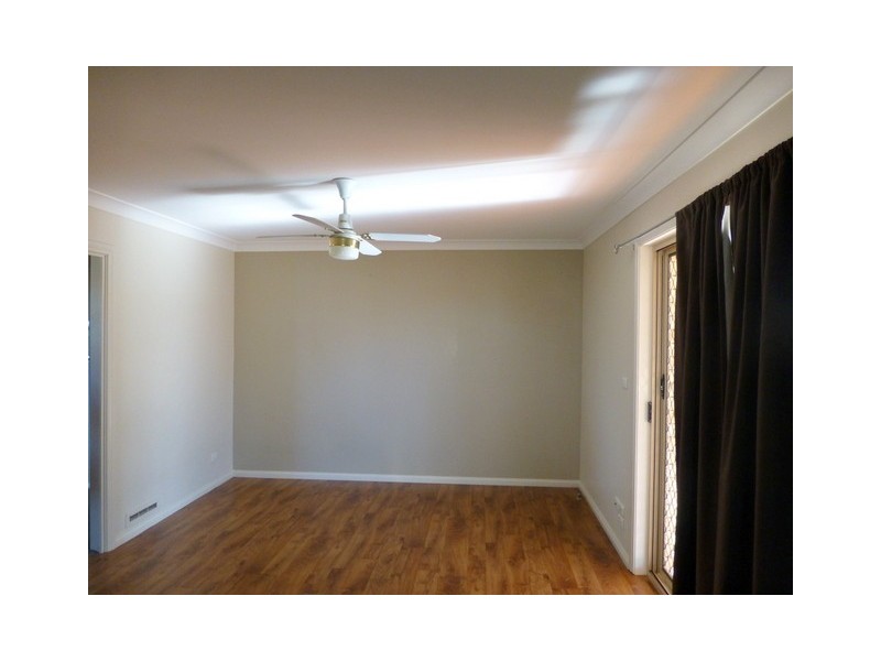 6 Endeavour Place, Parkes NSW 2870