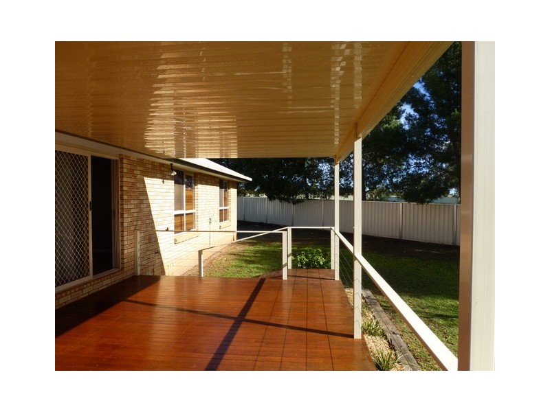 6 Endeavour Place, Parkes NSW 2870