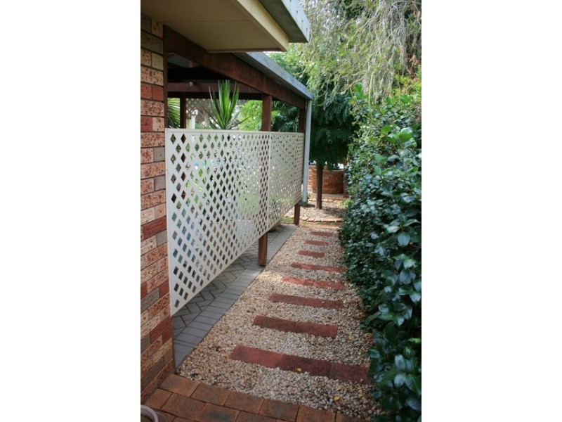 7 Flinders Street, Parkes NSW 2870