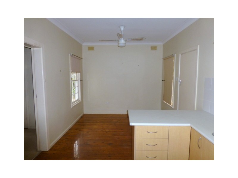 17A Albert Street, Parkes NSW 2870