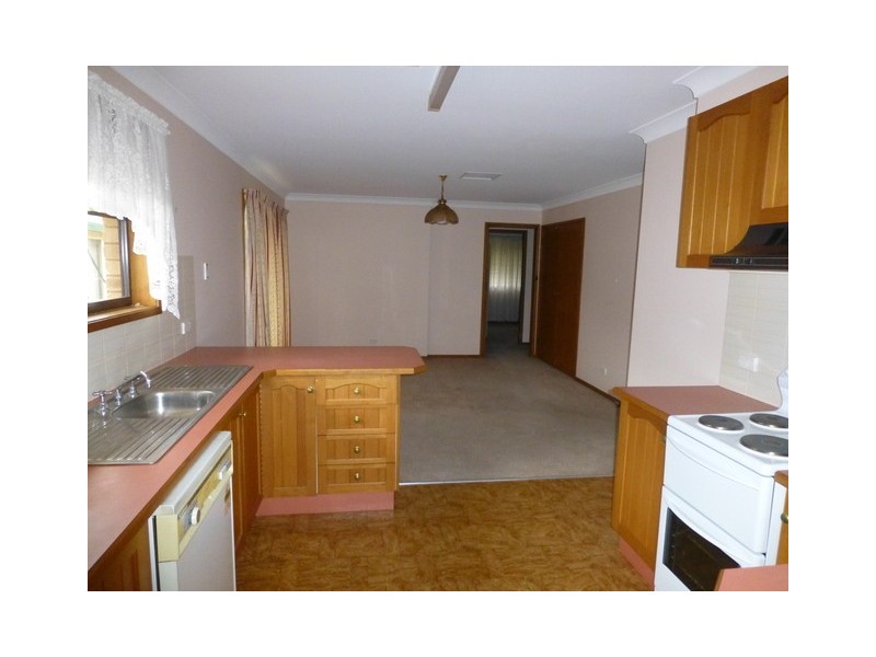24 Jones Street, Parkes NSW 2870