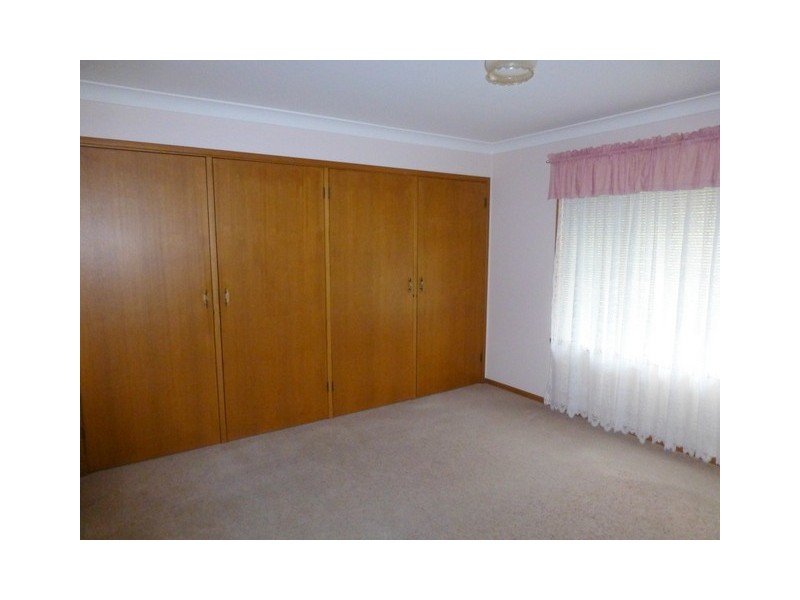24 Jones Street, Parkes NSW 2870