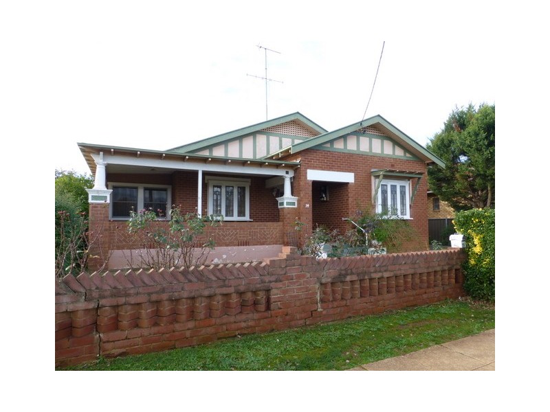 14 Cecile Street, Parkes NSW 2870