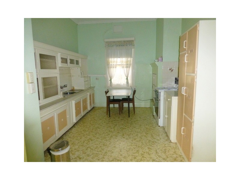 14 Cecile Street, Parkes NSW 2870