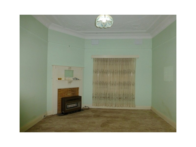 14 Cecile Street, Parkes NSW 2870