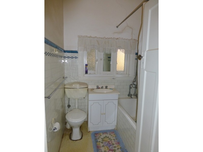 14 Cecile Street, Parkes NSW 2870