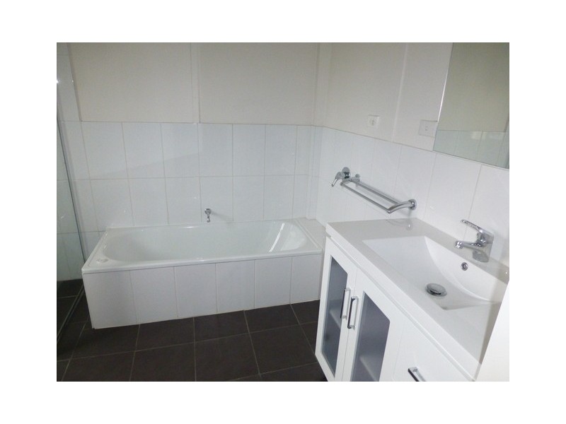 75 Dalton Street, Parkes NSW 2870