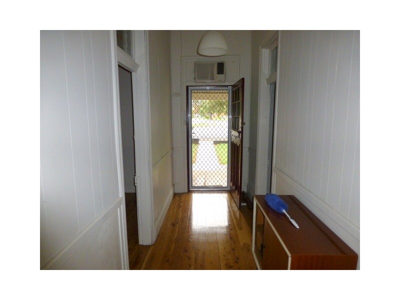 75 Dalton Street, Parkes NSW 2870