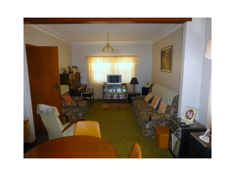 83 Victoria Street, Parkes NSW 2870